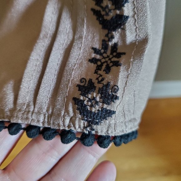 Pleione short sleeve embroidered top Small - Picture 10 of 13